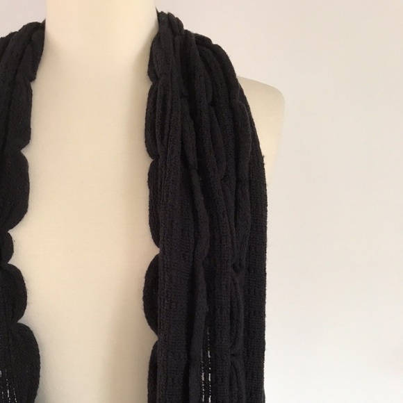 NEW NWOT Ruffle Knit Scarf - Picture 5 of 8